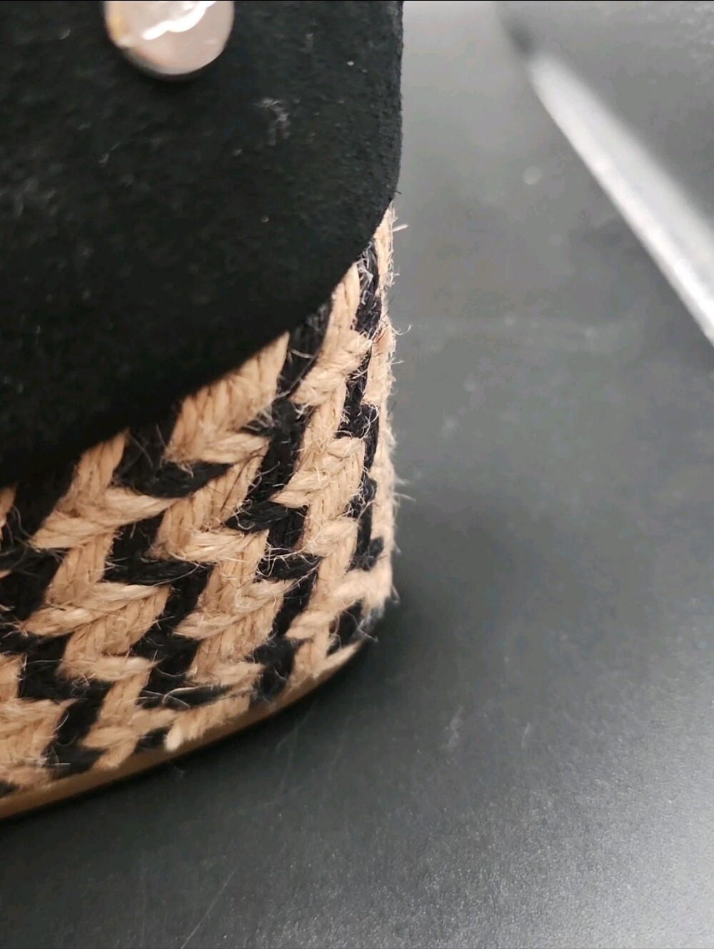 UGG Yarrow Espadrille Wedge Sandal Black Canvas 1119992 Women's 7 US.These sho - Picture 6 of 16